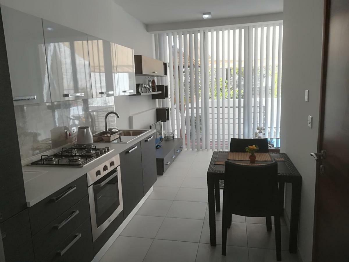 Luxury Apartment Close To Seafront Sliema Exterior photo